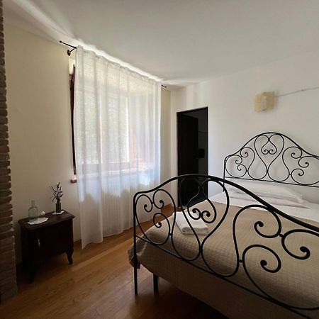 Locanda Sul Lago Santo Stefano Di Sessanio Luaran gambar
