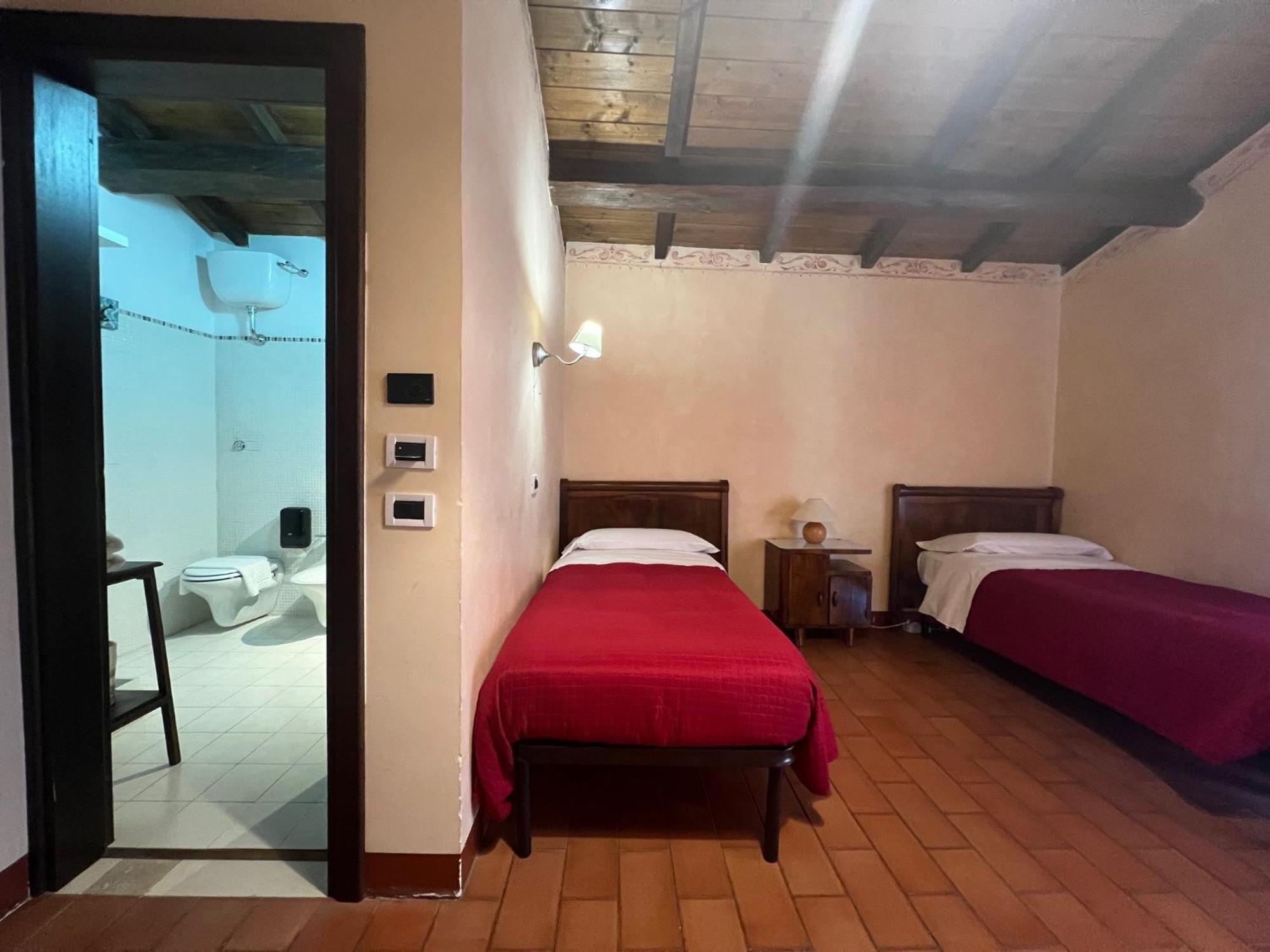Locanda Sul Lago Santo Stefano Di Sessanio Luaran gambar