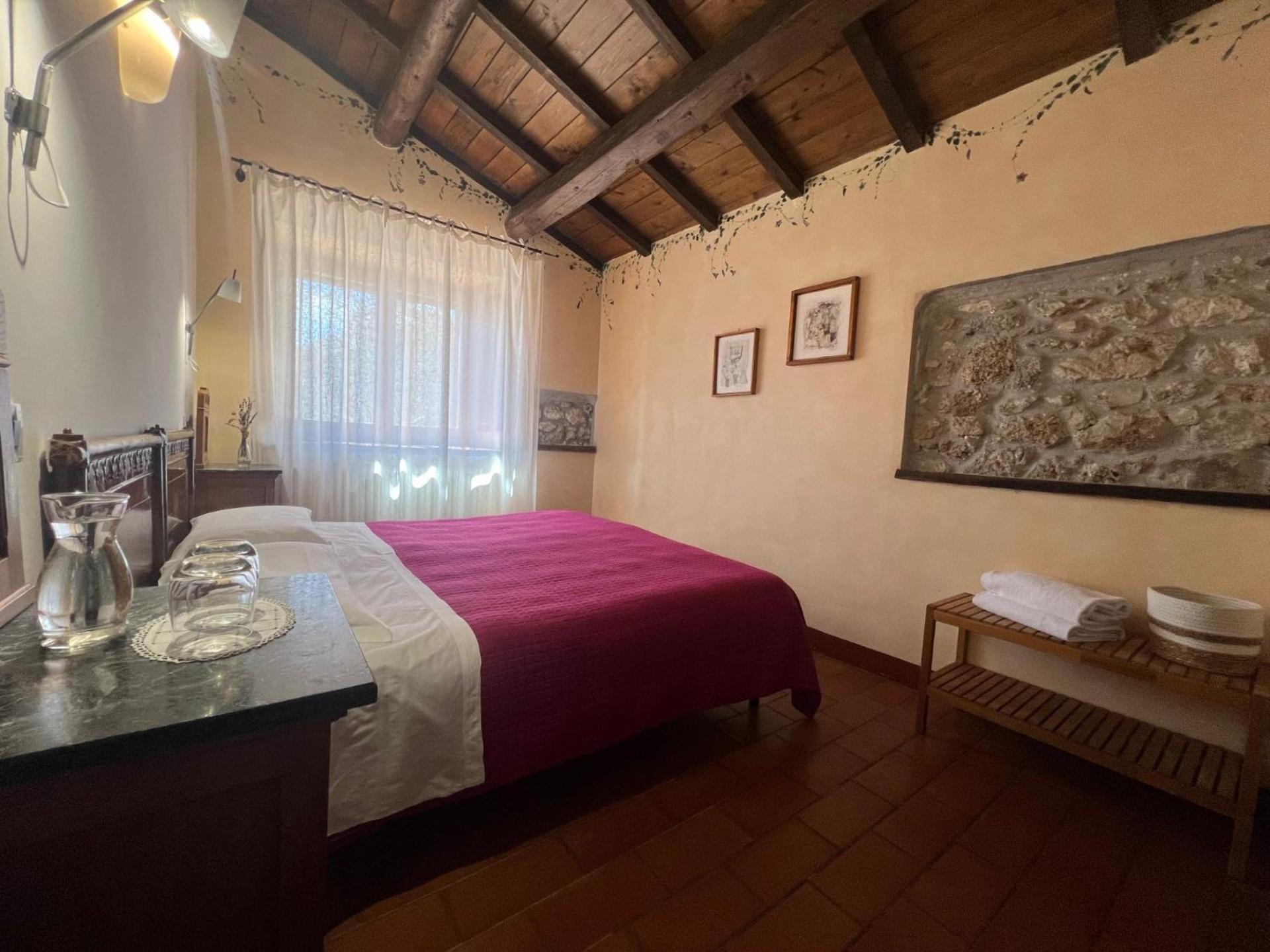 Locanda Sul Lago Santo Stefano Di Sessanio Luaran gambar