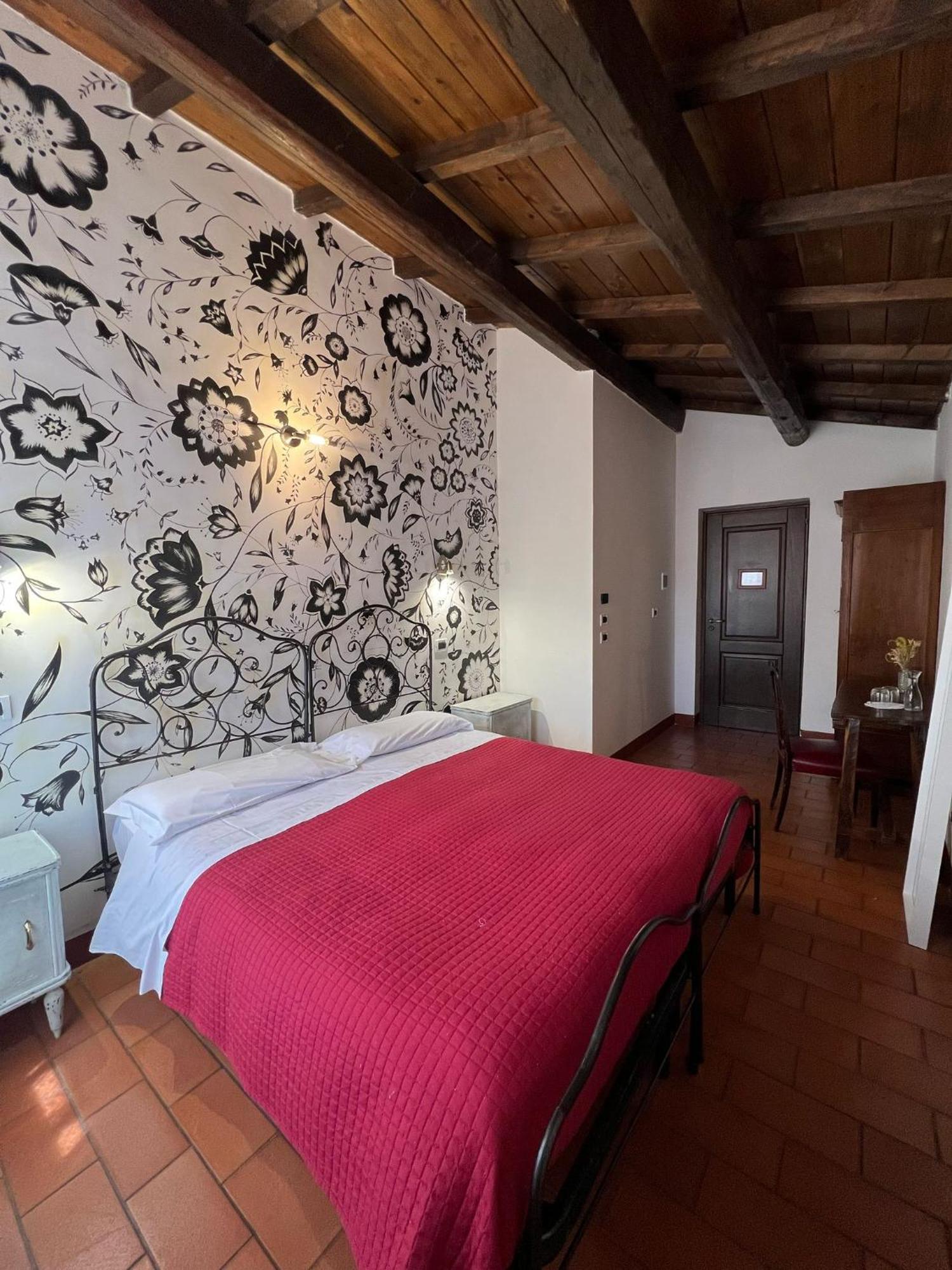 Locanda Sul Lago Santo Stefano Di Sessanio Luaran gambar