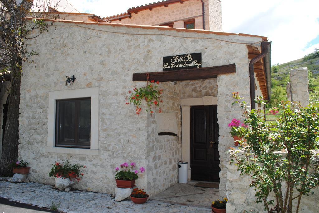 Locanda Sul Lago Santo Stefano Di Sessanio Luaran gambar
