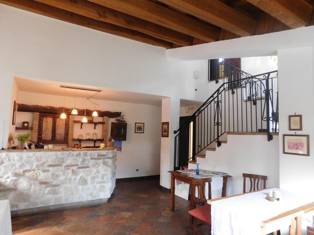 Locanda Sul Lago Santo Stefano Di Sessanio Luaran gambar