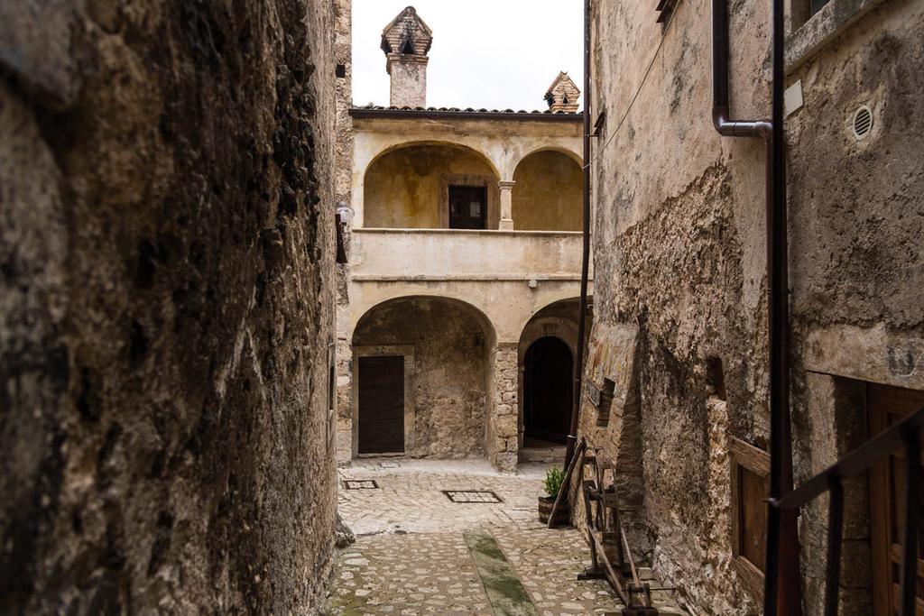 Locanda Sul Lago Santo Stefano Di Sessanio Luaran gambar